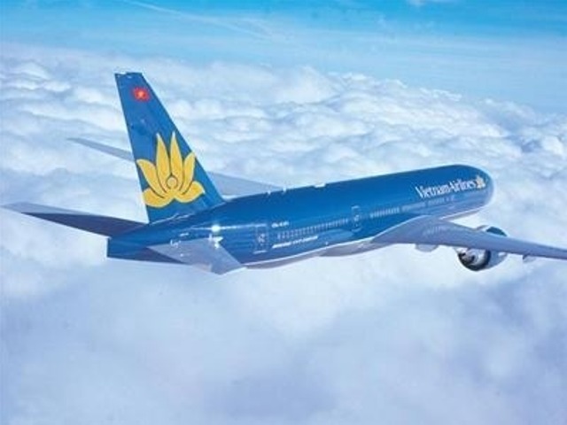Vietnam Airlines continues “Golden moments” program